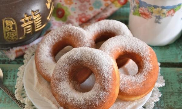 Classic doughnuts - step by step recipe with photos. How to make classic doughnuts?