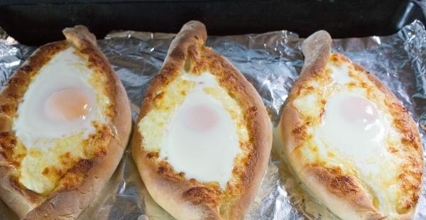 Khachapuri in the oven - recipe with photo step by step + reviews. How to cook khachapuri with brynza at home in the oven?