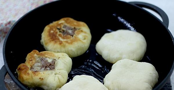 Fluffy belyashiki in a pan - recipe with step-by-step photos + reviews