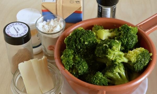 Broccoli in cream sauce - step by step recipe with photos