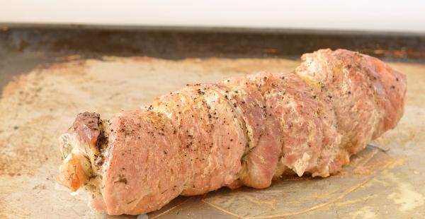 Pork roll in the oven - recipe with photo. How to cook pork roll in the oven?