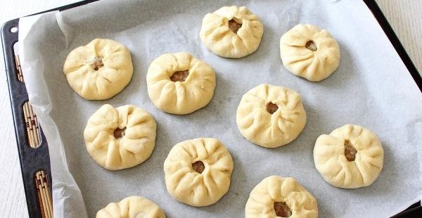 Dumplings in the oven - a recipe with photos step by step + reviews. How to cook dumplings with meat in the oven?