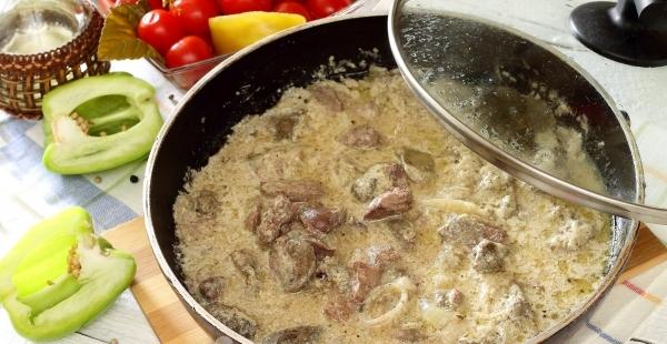 Chicken liver goulash - recipe with photo step by step. How to cook chicken liver goulash with gravy?