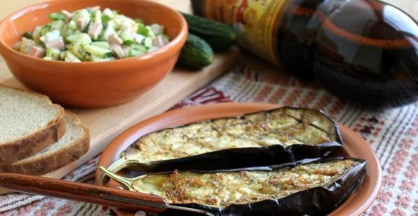 Eggplant with garlic in the oven - recipe with photo step by step + reviews. How to bake eggplants with garlic in the oven?